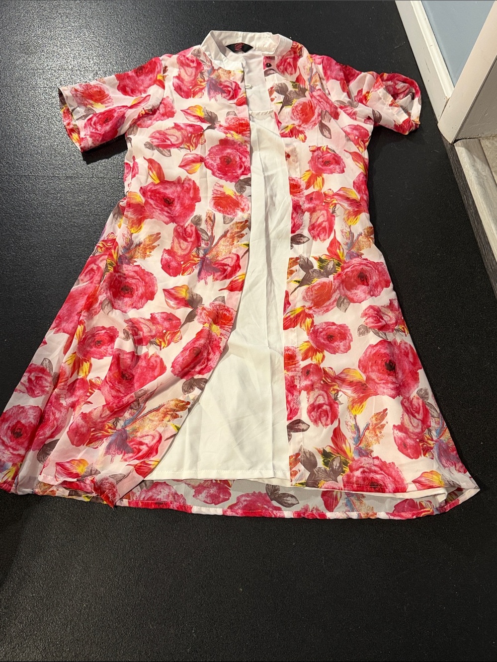 Women Pink Floral Short-Sleeve Dress with Lined Front small
